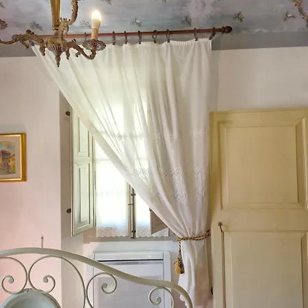 Ampio Storico Vicino Costa Apartment